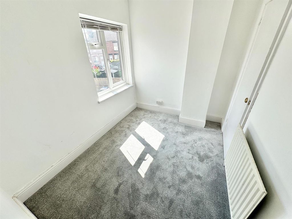 Property photo 2 of 9 B2.Jpg
