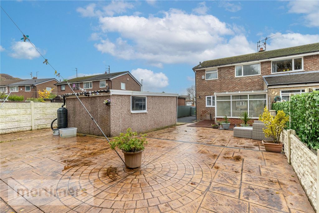 Property photo 3 of 22 Garden