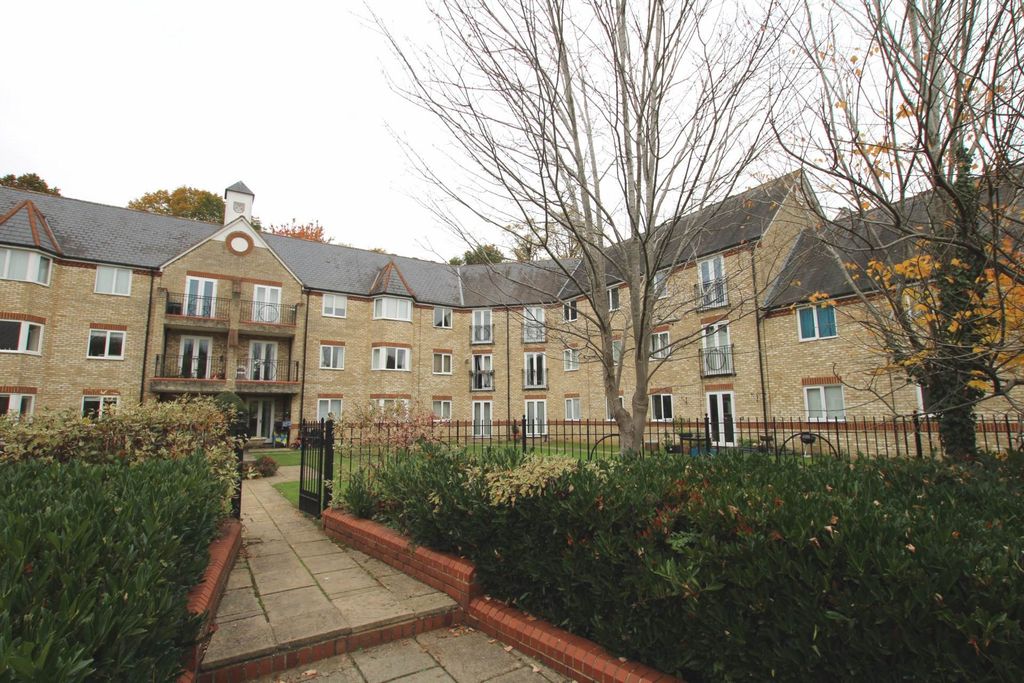 Property photo 1 of 8