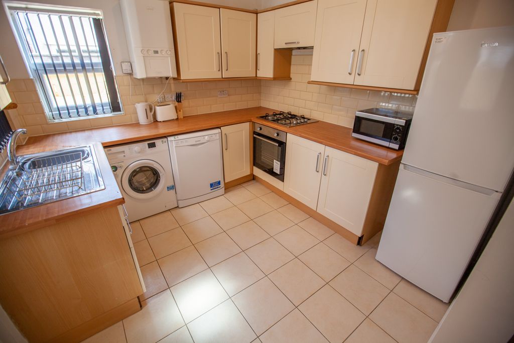 Property photo 3 of 14 Img_8799