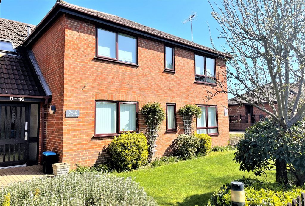 Property photo 1 of 11