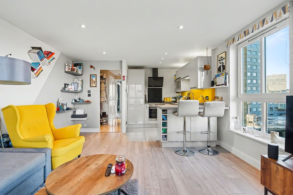 Property photo 2 of 12