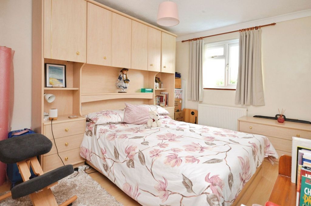 Property photo 3 of 16