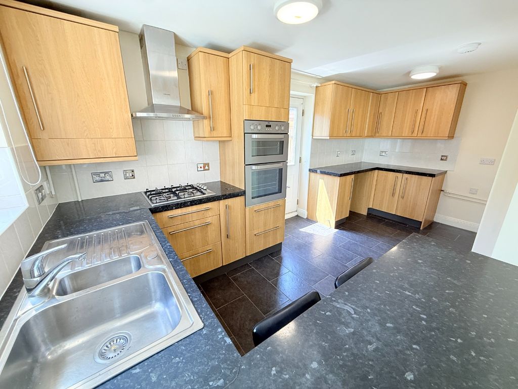 Property photo 3 of 20 5544282