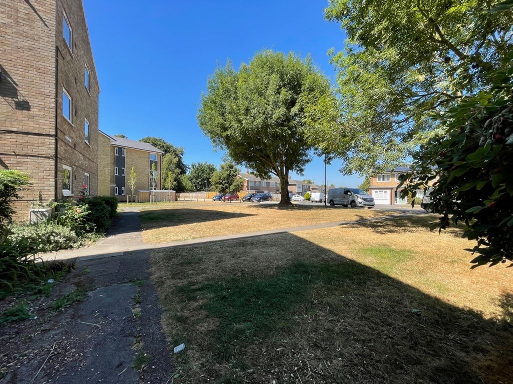 Property photo 3 of 5