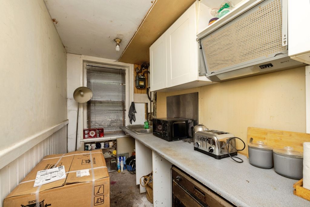 Property photo 2 of 11 Pbox-Img.Jpg