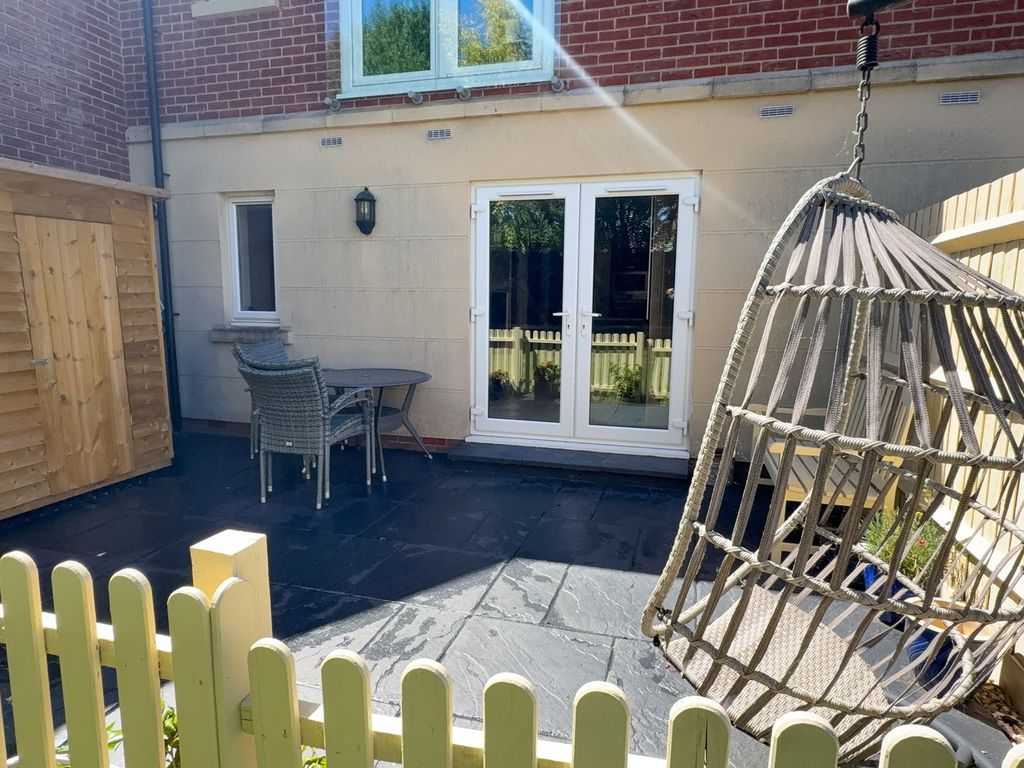 Additional image 16 of 2 bed flat for saleLove Lane, Shaw, Newbury RG14