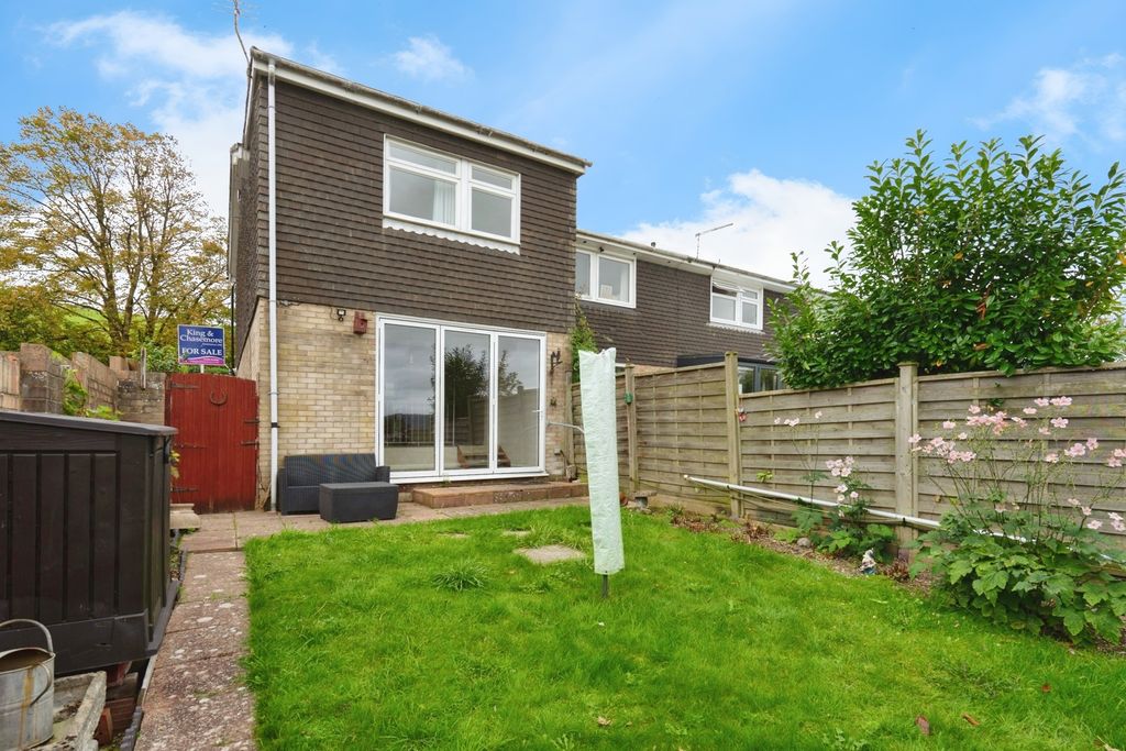 Property photo 2 of 20 Photo