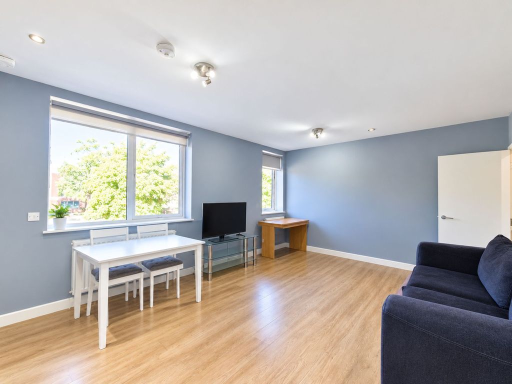 Property photo 3 of 12