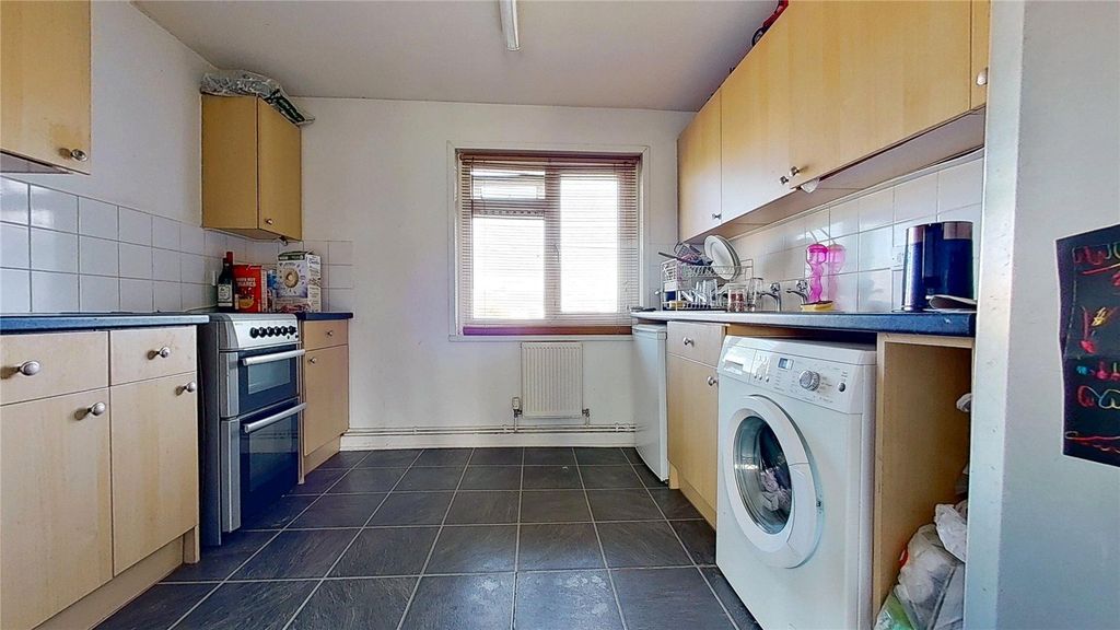 Property photo 3 of 6 Picture No. 07