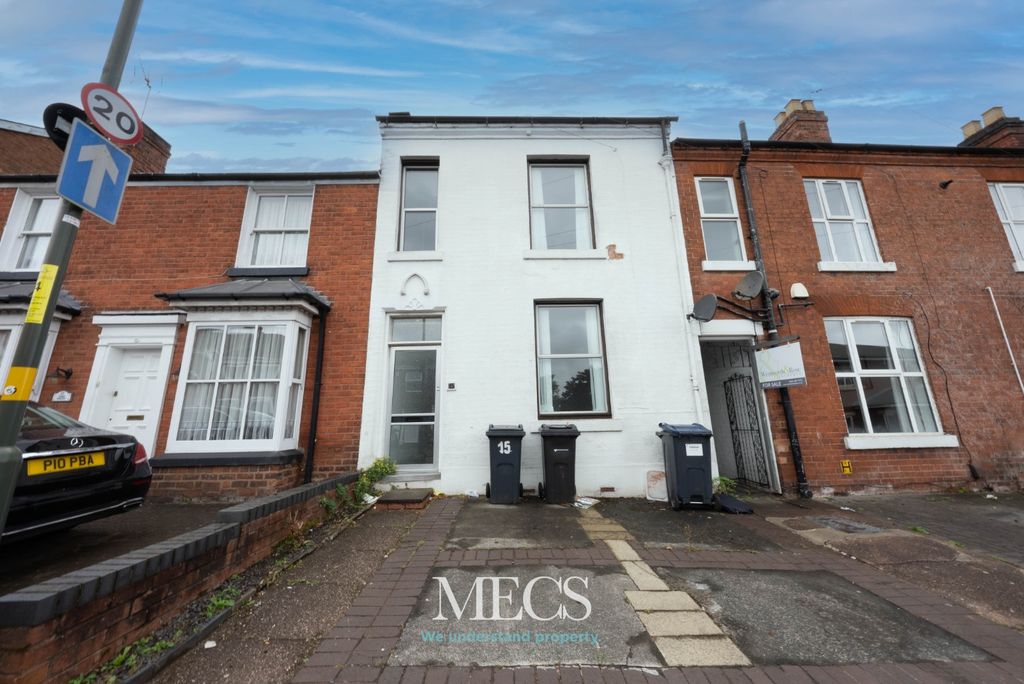 Property photo 1 of 11 995561