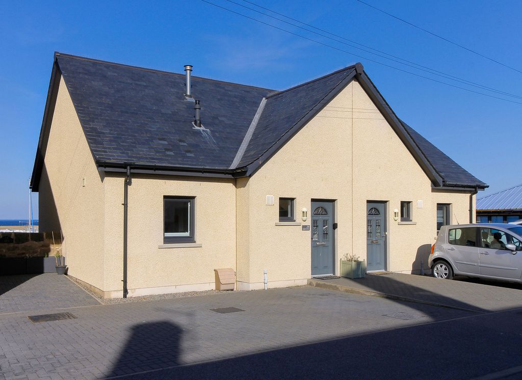 Property photo 1 of 32