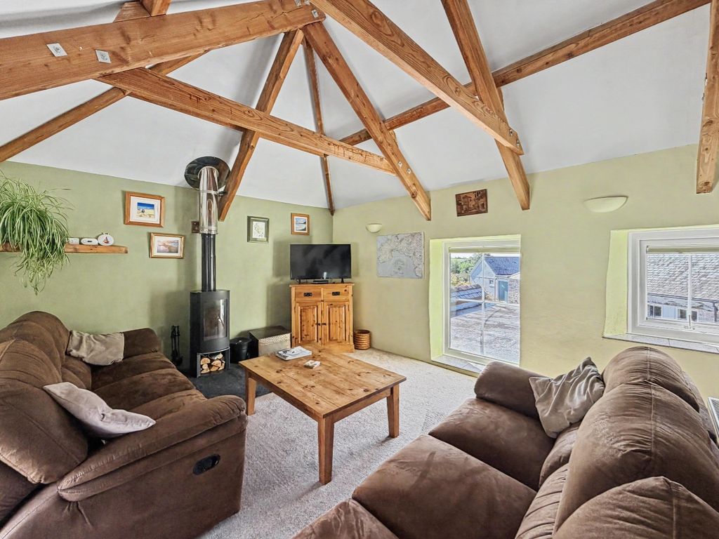 Property photo 2 of 24 5453883