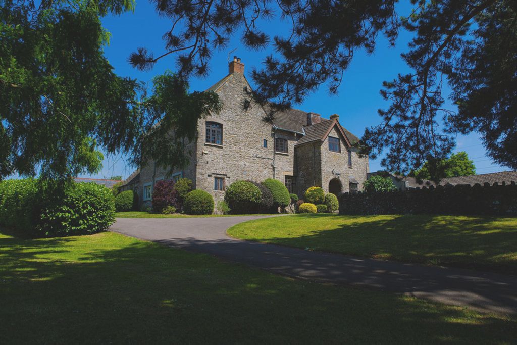 Property photo 1 of 47