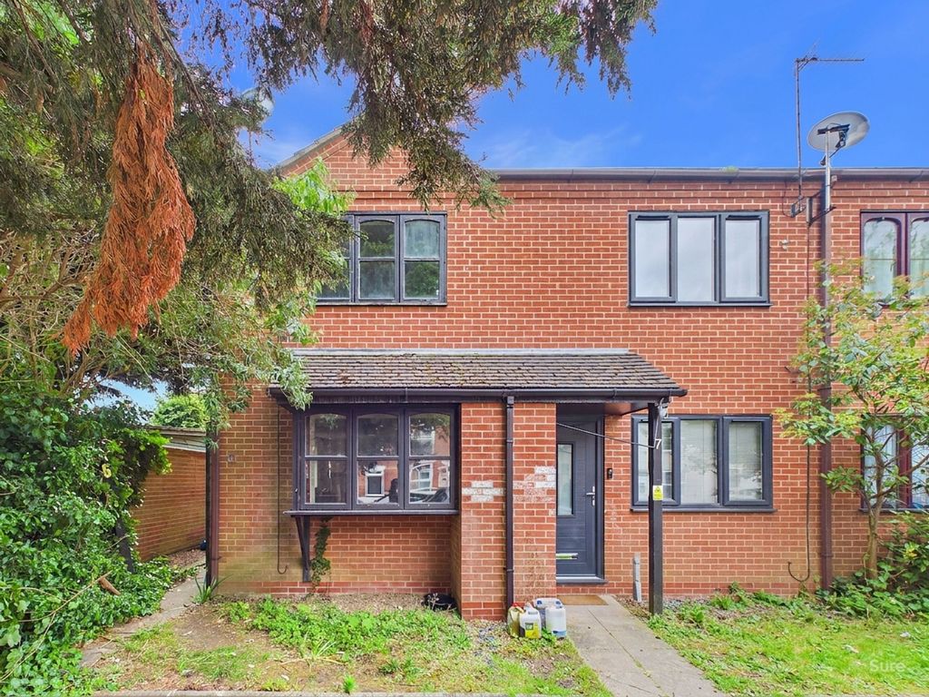 Property photo 1 of 8