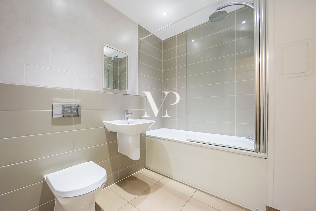 Property photo 3 of 8 Picture No. 02