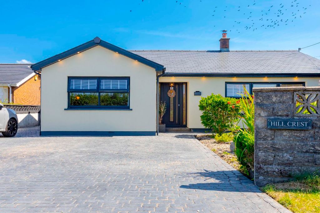 Property photo 1 of 63