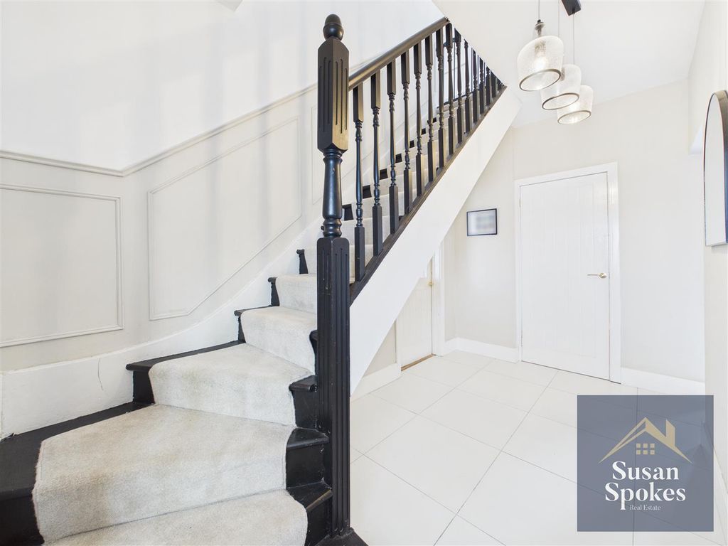 Property photo 2 of 23 Cam01858G0-Pr0235-Still001.Jpg