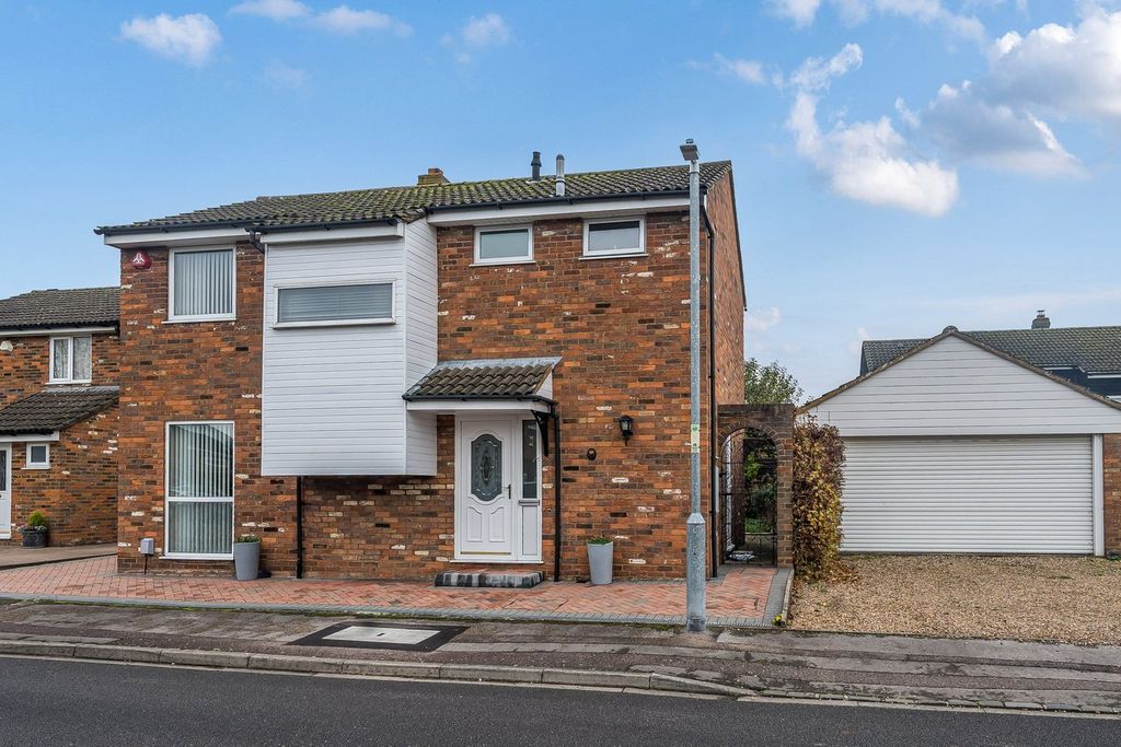 Property photo 1 of 18