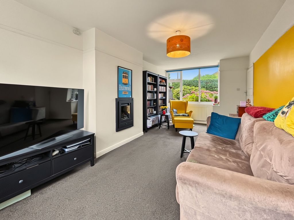 Property photo 2 of 17