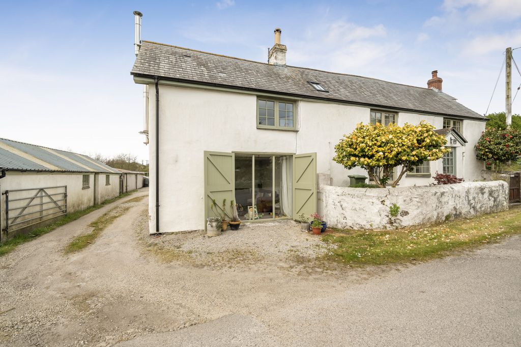 Property photo 1 of 11
