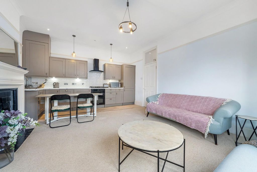 Property photo 2 of 10 Reception-Kitchen (2).Jpg