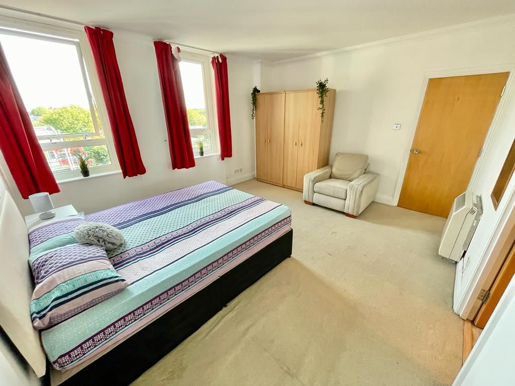 Property photo 3 of 7