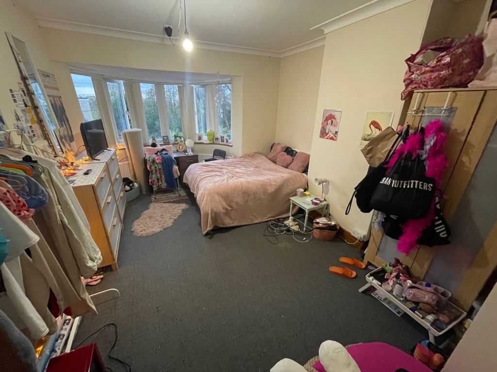 Property photo 3 of 12 Picture No. 02