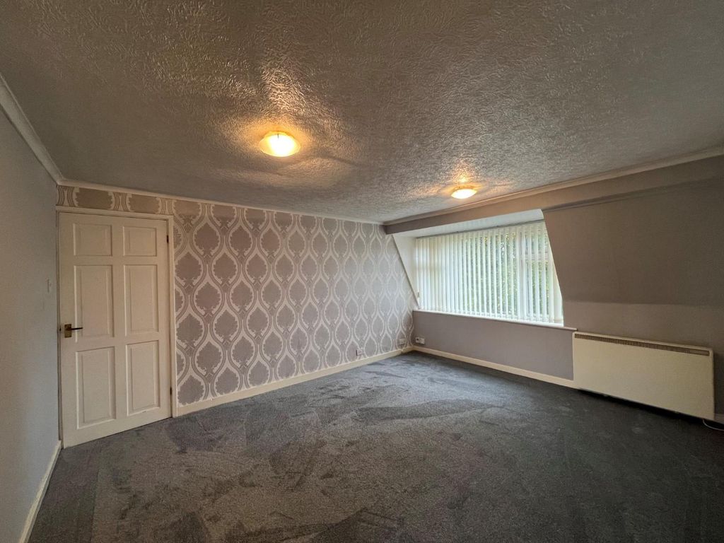 Property photo 2 of 6 Lounge.Jpg
