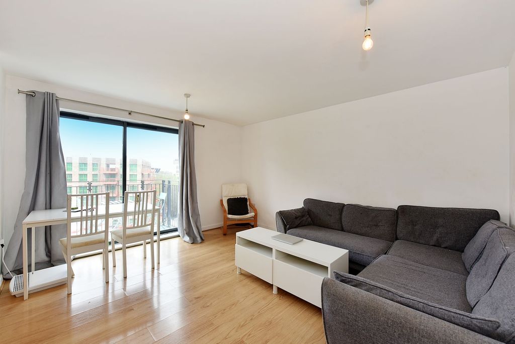 Property photo 1 of 6