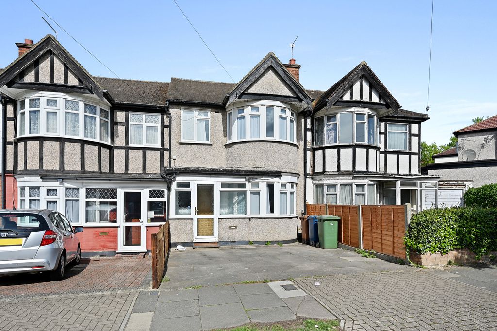 Property photo 2 of 6 Cs - 269 Kings Road - Exterior3 (1)