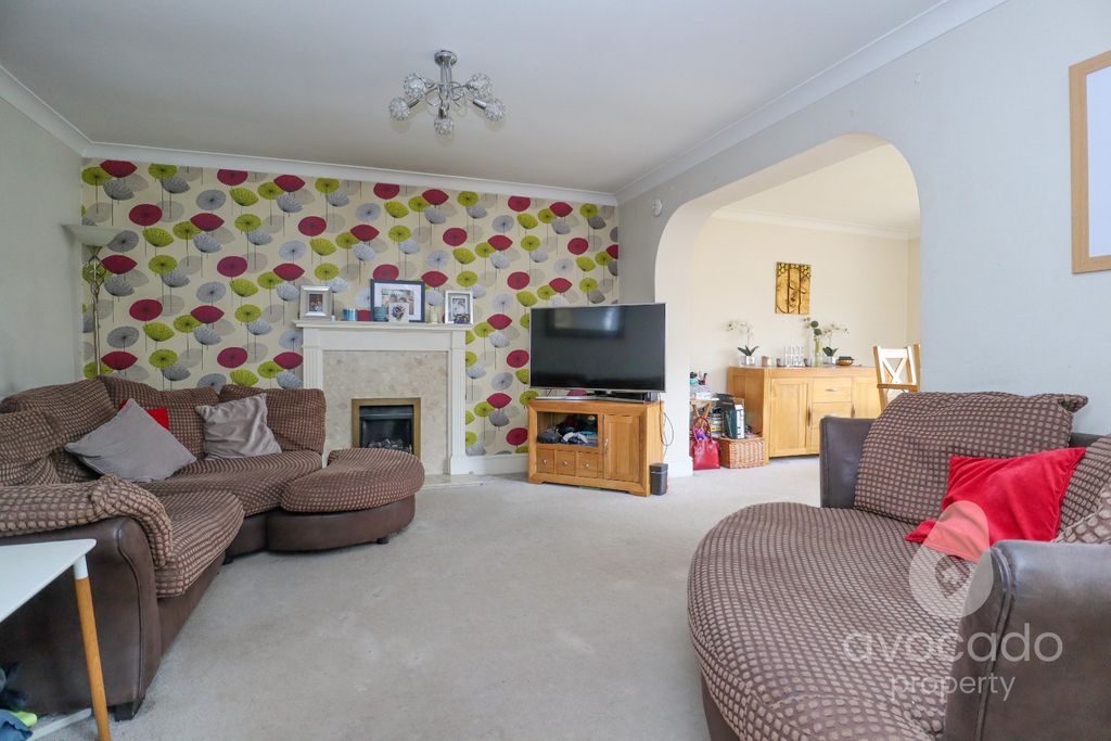 Property photo 3 of 16 5022749