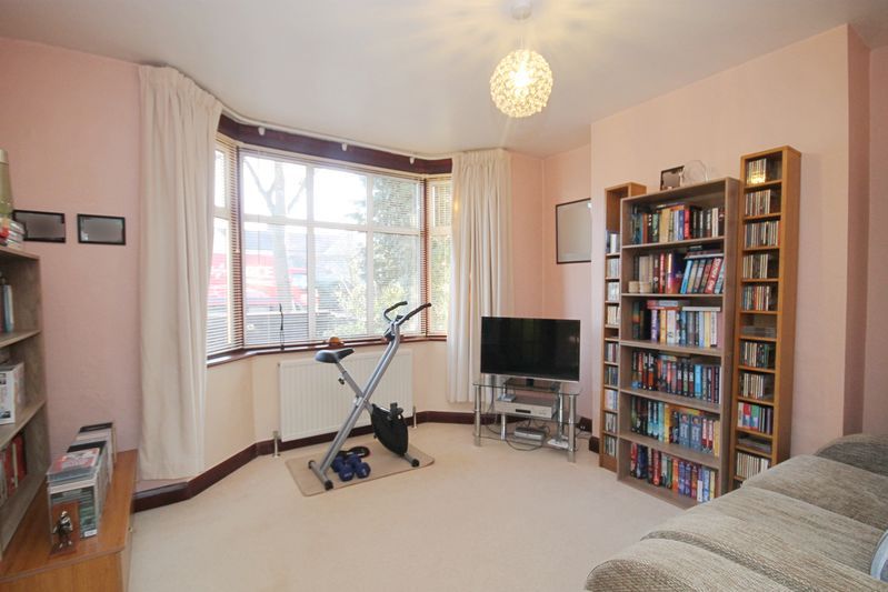 Property photo 3 of 12 Photo 1