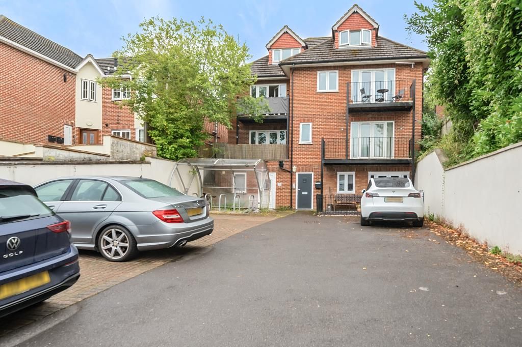 Property photo 1 of 11 External