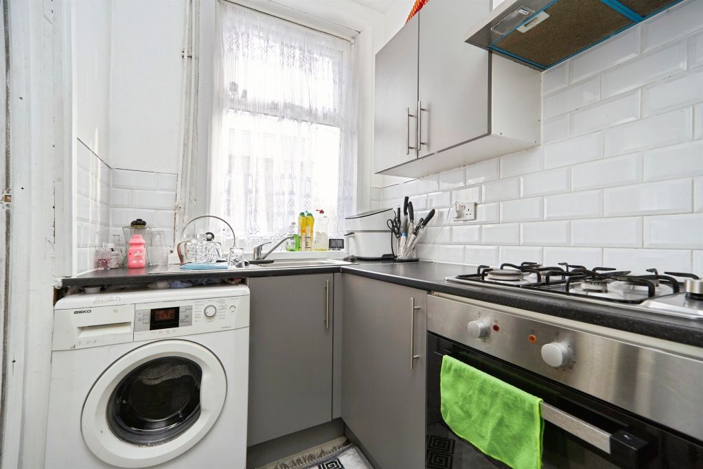 Property photo 3 of 11