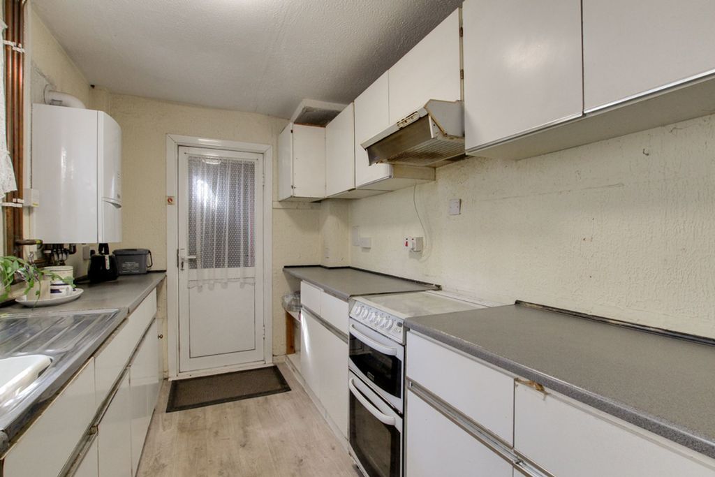 Property photo 2 of 14