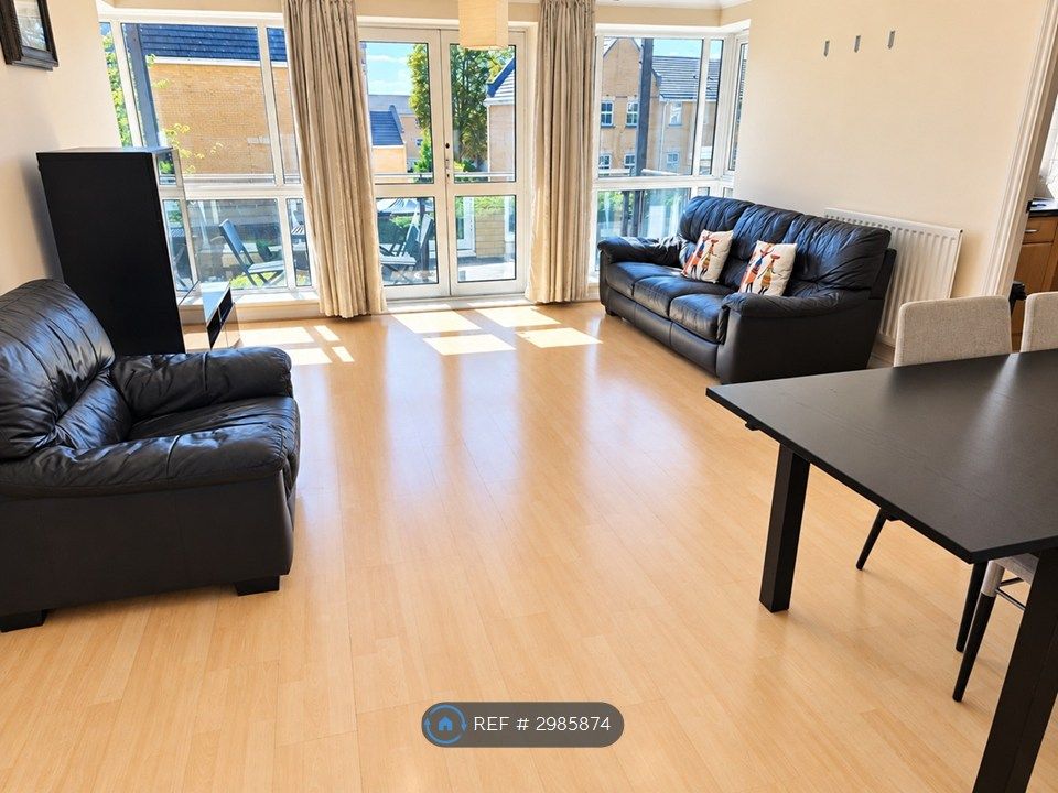 Property photo 3 of 13