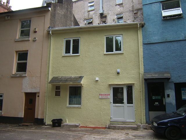 Property photo 1 of 5 Building