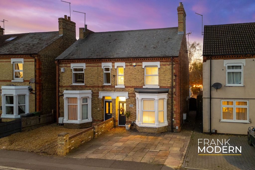 Property photo 1 of 53 Dusk