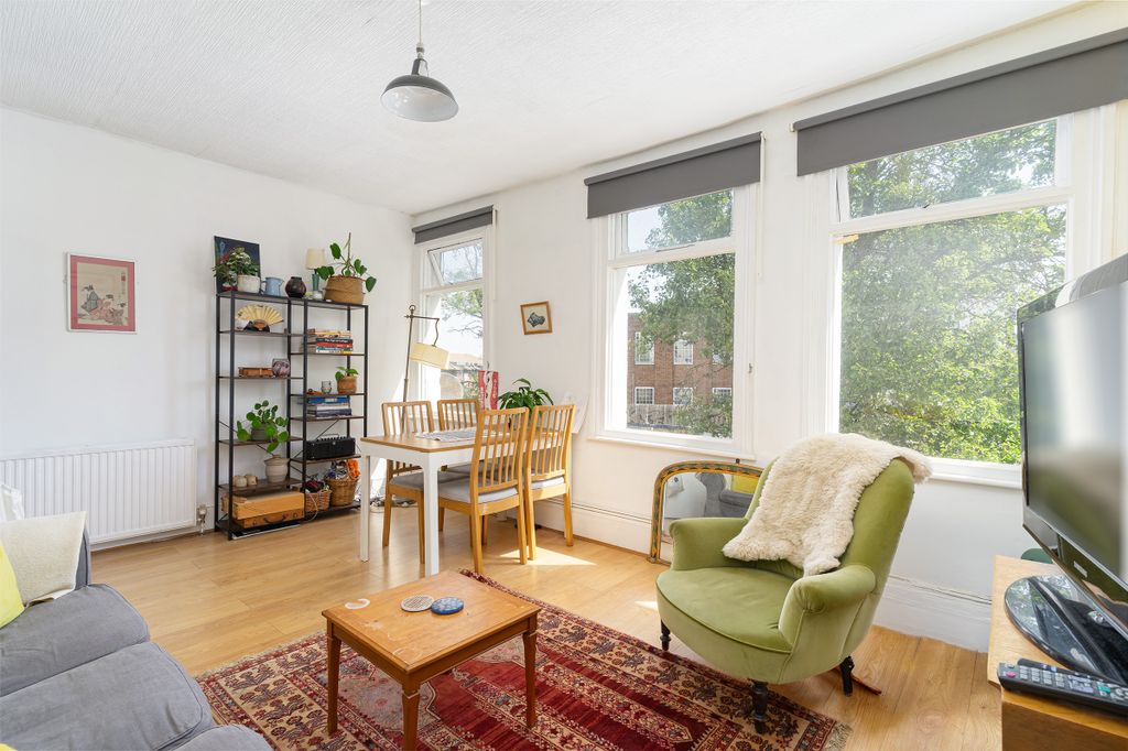 Property photo 3 of 10