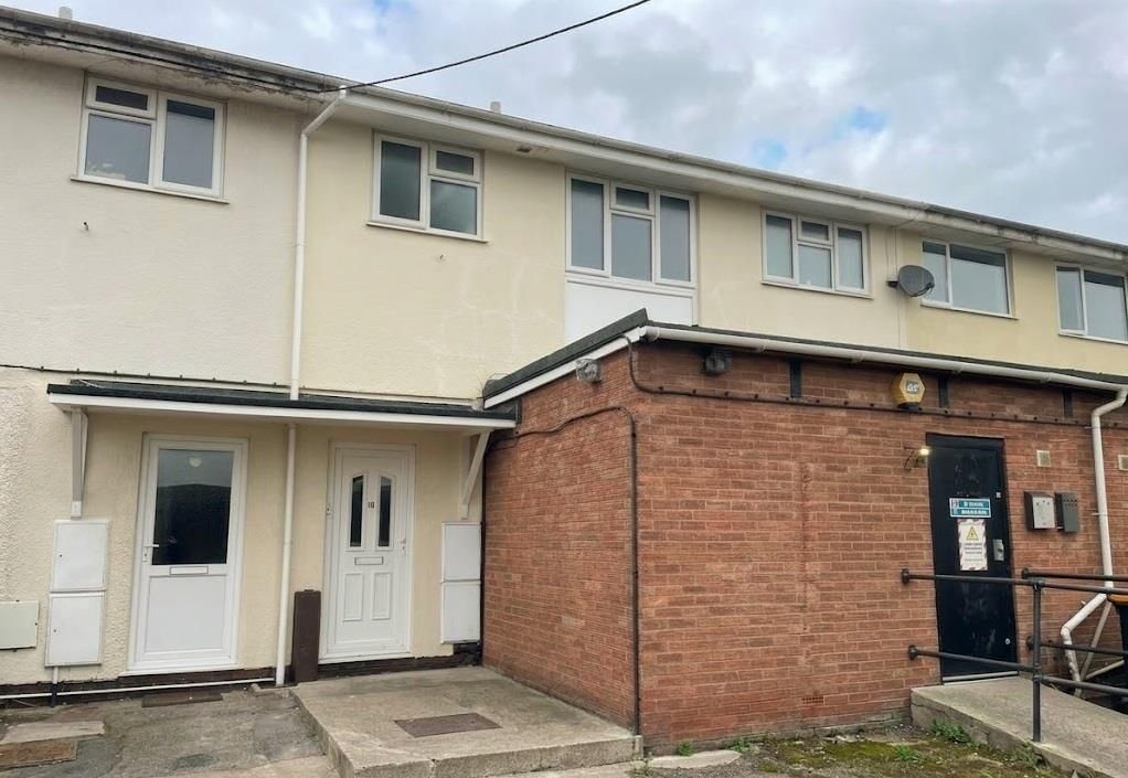 Property photo 1 of 14 Front B.Jpg