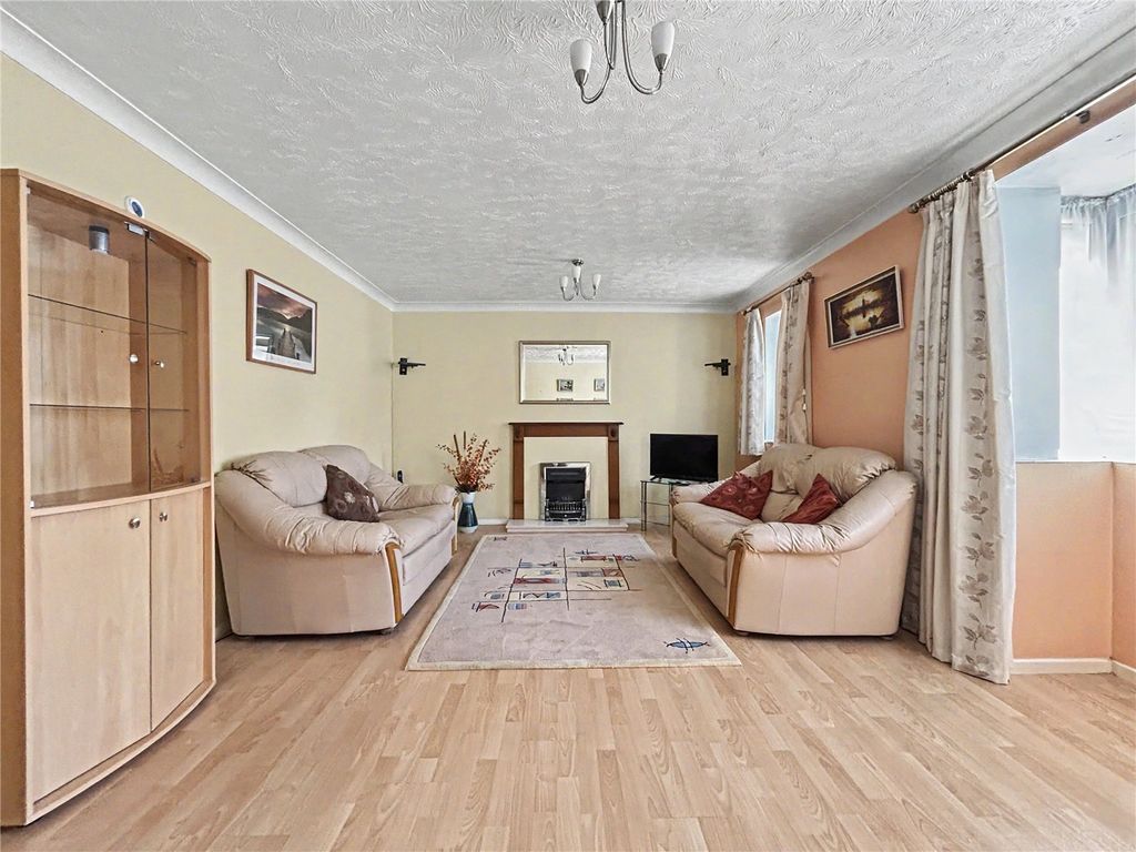 Property photo 2 of 14 Picture No. 12