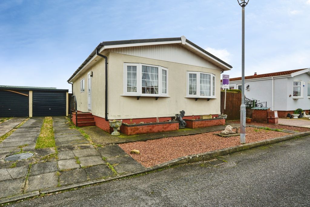 Property photo 3 of 20