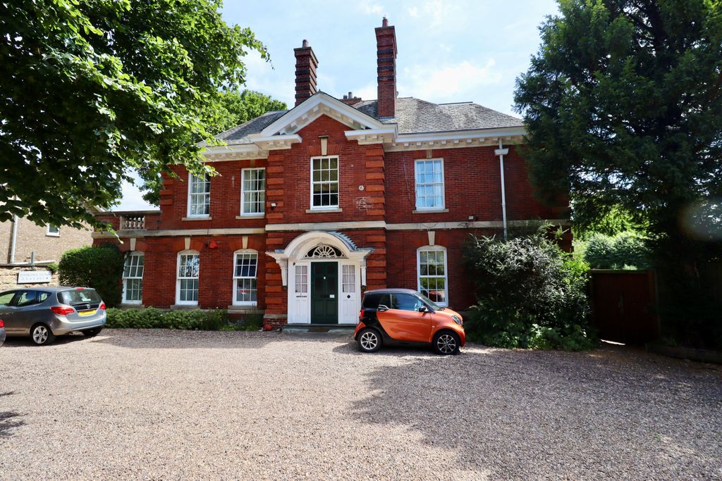 Property photo 1 of 14 Img_33233_4_Original