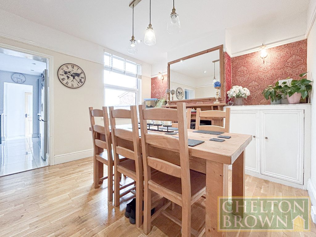 Property photo 3 of 58 Dining Room