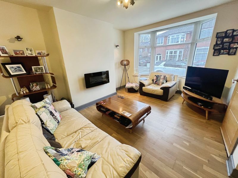 Property photo 2 of 13 Lounge