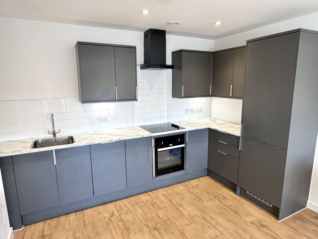 Property photo 1 of 6 48 Lh Kitchen