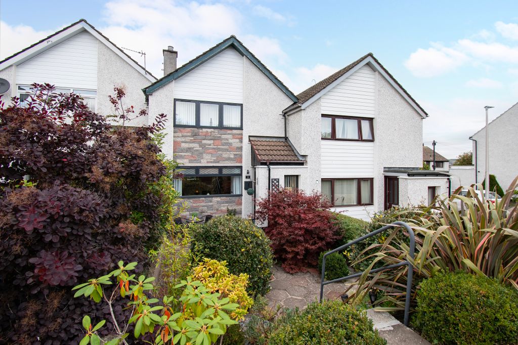 Property photo 1 of 28