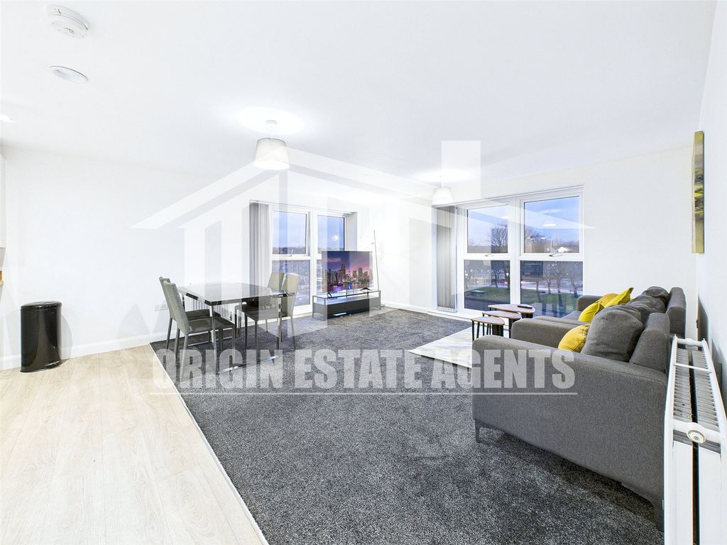 Property photo 3 of 11 Picture No. 15