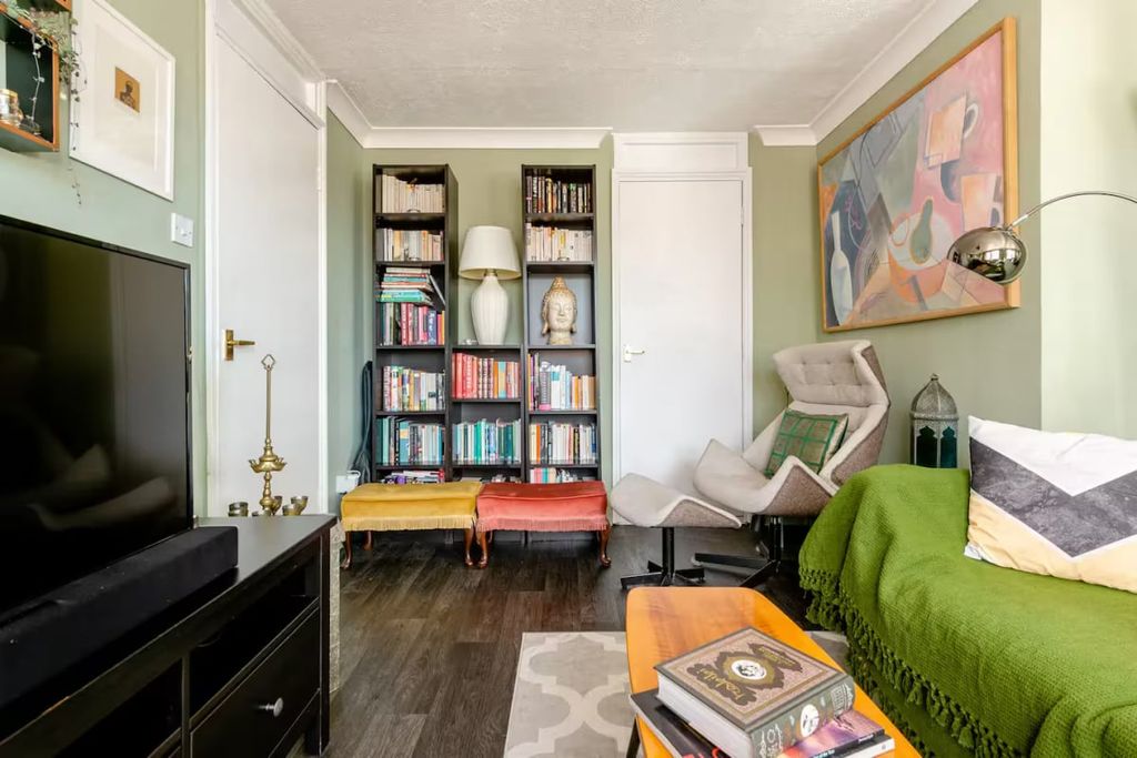 Property photo 3 of 20